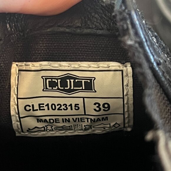 CULT studded Slip On - Picture 2 of 6